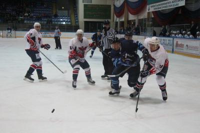 ХК «Рязань» дома выиграл у красноярского «Сокола»